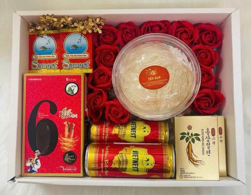 KHAY QUÀ TẶNG 13 _ QTV _ TRẺ ĐẸP